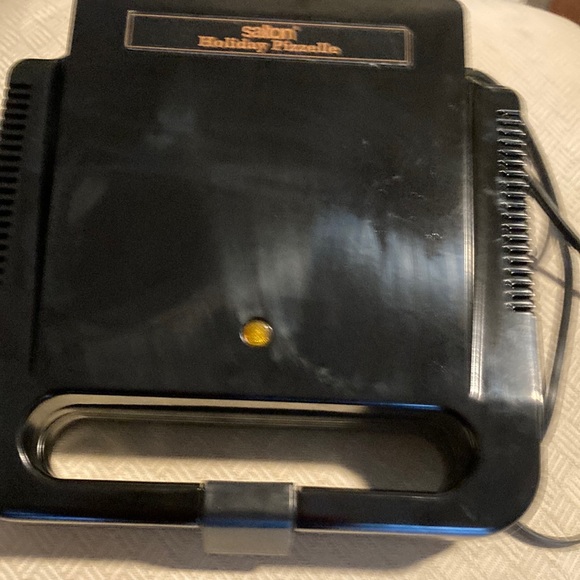 Salton Kitchen Vintage Salton Holiday Pizzelle Maker Poshmark
